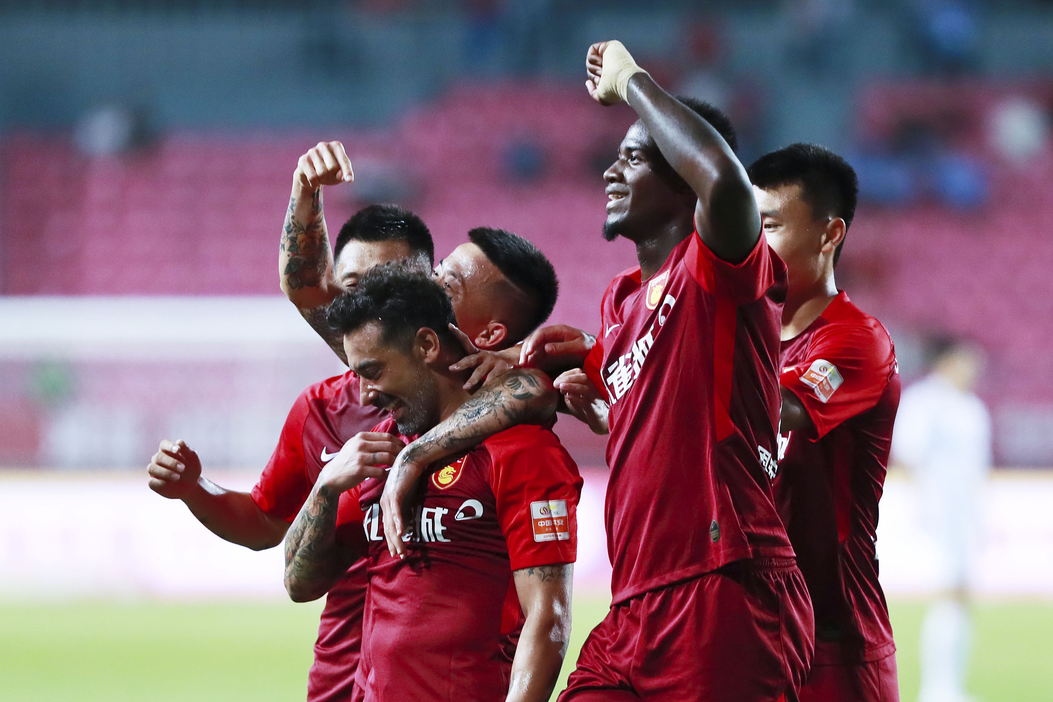 只要全队齐 只要全队齐