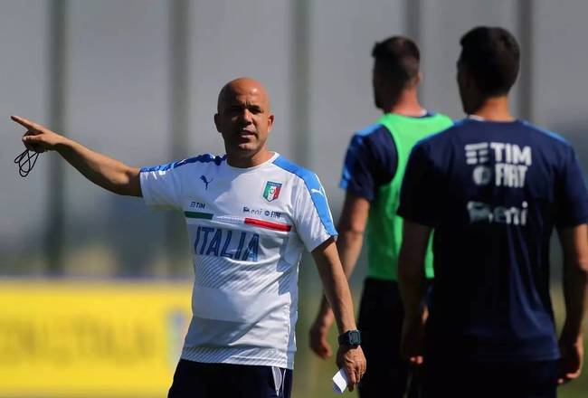 与主教练科 与主教练科