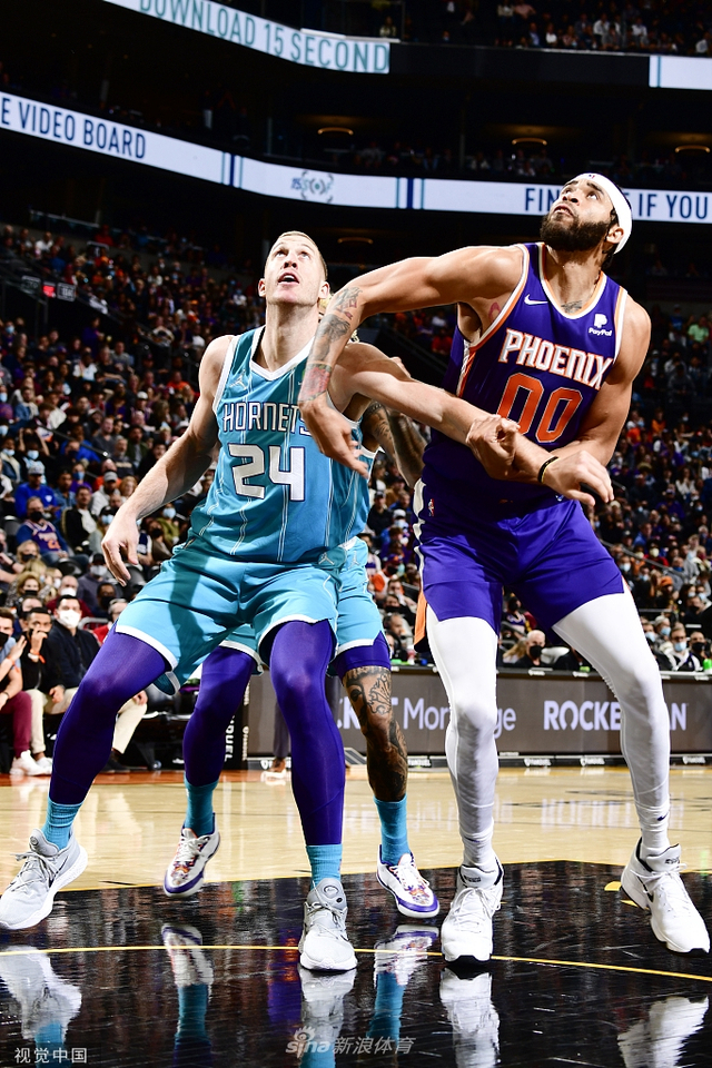 肋部三人小 肋部三人小